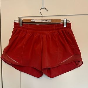 Lululemon Coral Sz6 8” Lined Shorts